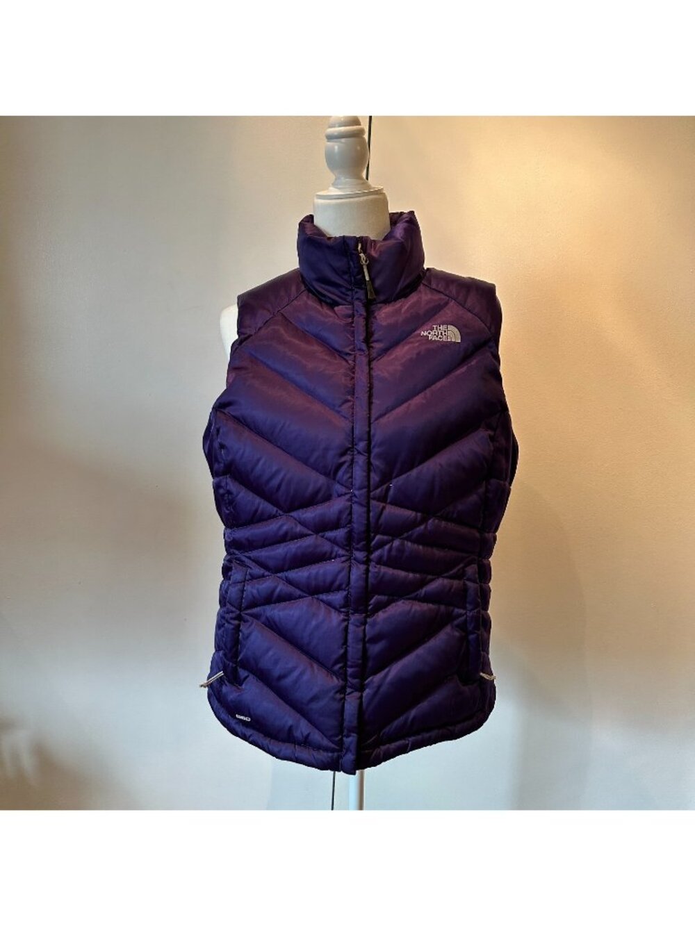 North Face 550 Series Down Puffer Vest Size M Beautiful Deep Purple